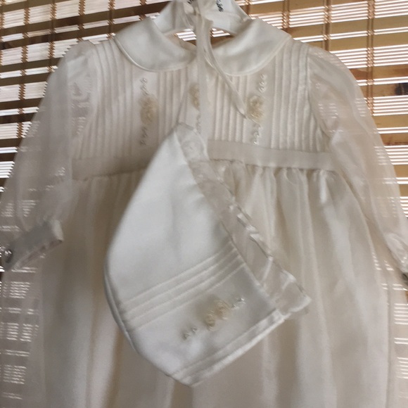 Ivory, Silk, Christening/Baptism Gown w/Bonnet - Picture 7 of 7